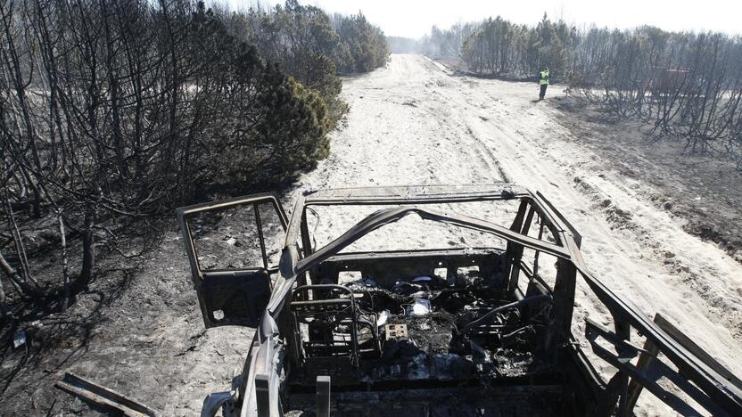 Kuršių nerijos gaisrą sutramdė gausios ugniagesių ir kariškių pajėgos