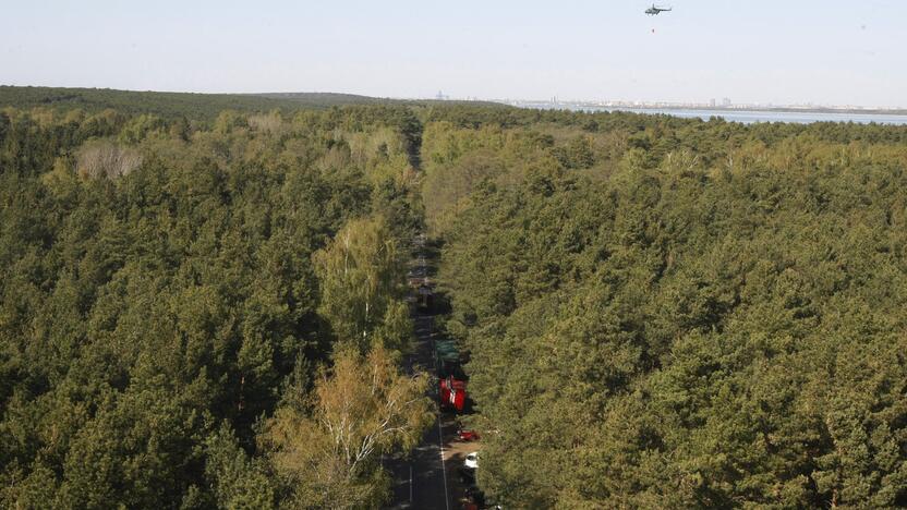 Kuršių nerijos gaisrą sutramdė gausios ugniagesių ir kariškių pajėgos