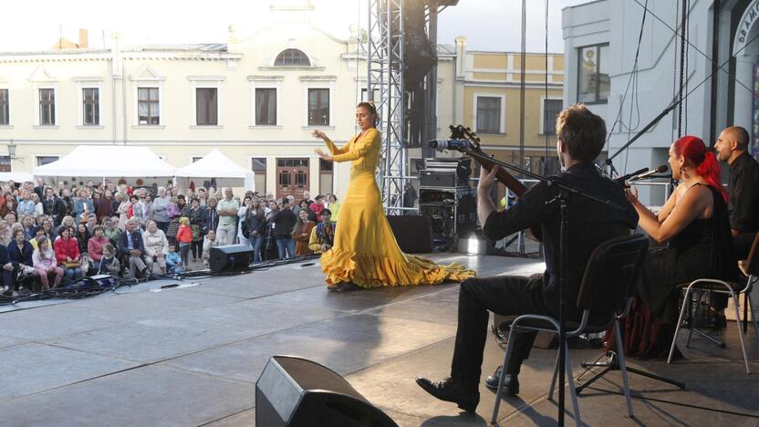 Uostamiestyje prasidėjo festivalis „Lauksnos“