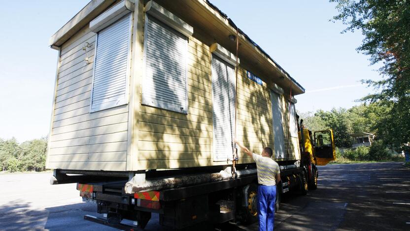 Atšilo, o paplūdimiuose nebeliko gelbėtojų postų