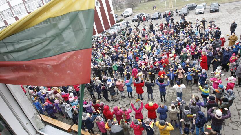 Mažieji patriotai jau atšventė Nepriklausomybės dieną