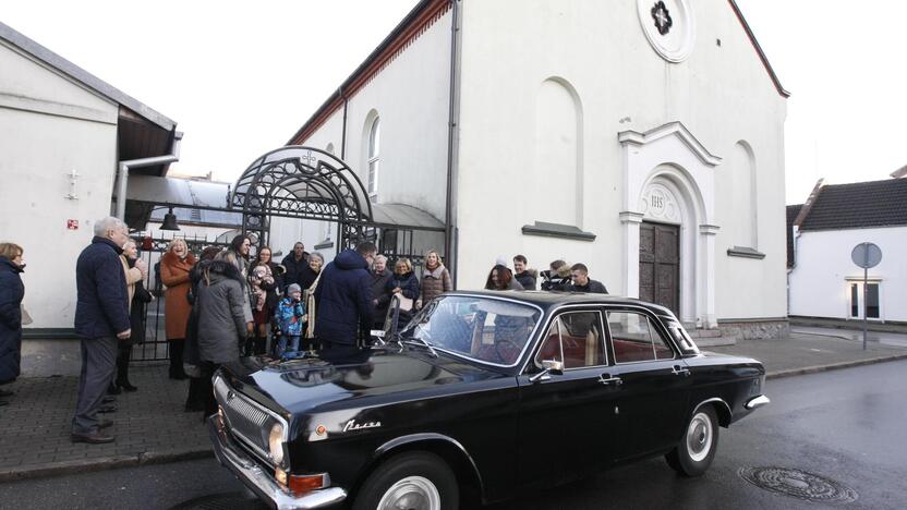 Deimantinių vestuvių proga A.Bilotaitės seneliai atnaujino santuokos įžadus