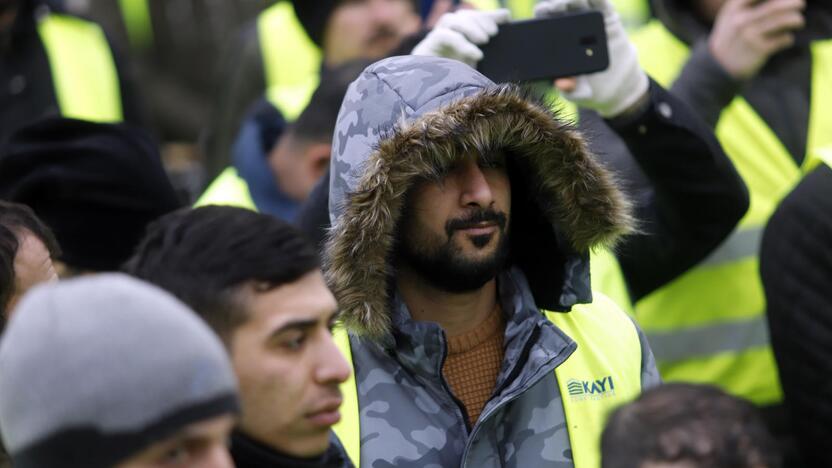 S. Dariaus ir S. Girėno stadioną stačiusių turkų protesto akcija