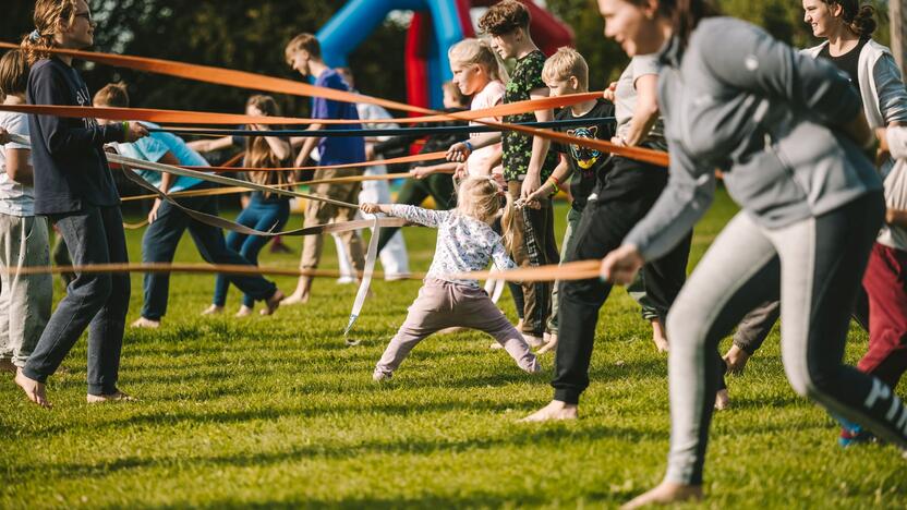 Paskirtis: dauguma Kauno rajone vykstančių veiklų ir projektų – sporto treniruotės, žygiai, plaukimai laivu – subalansuota jaunimui.