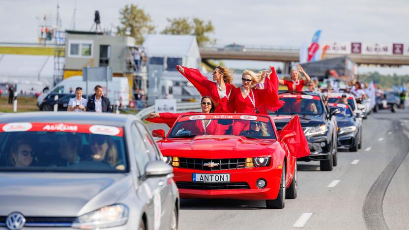 „108 km Moterų iššūkio“ lenktynių startas