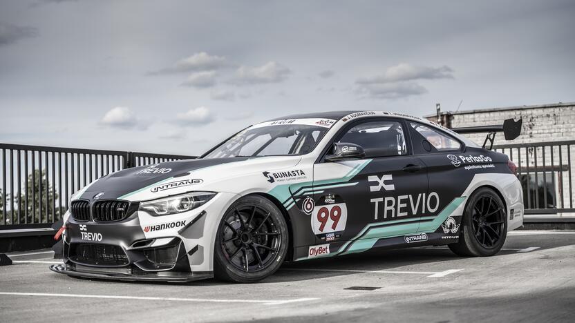 Išskirtinis: BMW M4 GT4 – vienintelis toks Baltijos šalyse gamyklinis modelis.