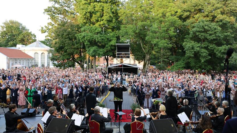 Trukmė: gražiausių įspūdžių dovanojantis tradicinis festivalis „Lietuva Raudondvario dvare“ vyks dvi dienas: liepos 5-ąją ir 6-ąją.