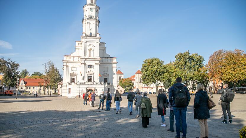 Eilės išankstinio balsavimo vietose Kaune