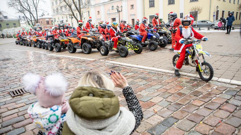 Ratuoti Kalėdų Seneliai aplankė Kauną