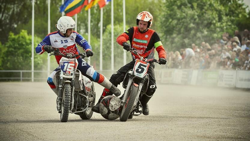 Rezultatai: Kretingos motobolininkai 4:1 nugalėjo prancūzų klubo „Suma Troyes“ ekipą, tačiau 1:5 pralaimėjo vokiečių komandai „Puma Kuppenheim“. 