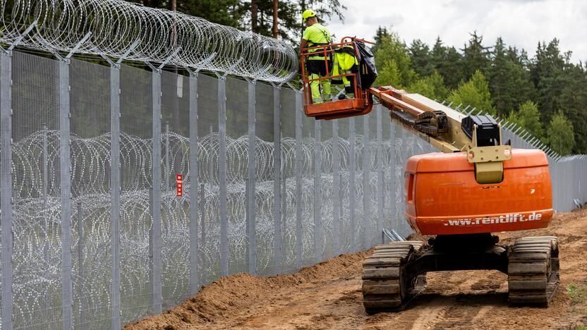 Švenčionių rajone vykdomo fizinio barjero statybos