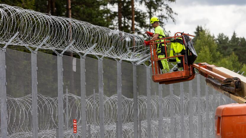 Švenčionių rajone vykdomo fizinio barjero statybos