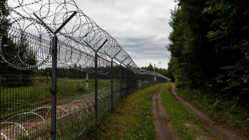 Švenčionių rajone vykdomo fizinio barjero statybos