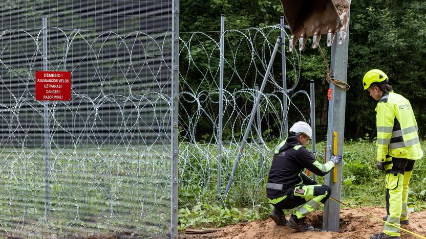 Švenčionių rajone vykdomo fizinio barjero statybos