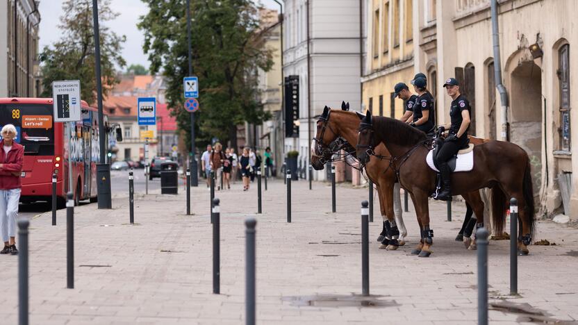 Triumfo eisena  nuo Aušros vartų iki Valdovų rūmų 