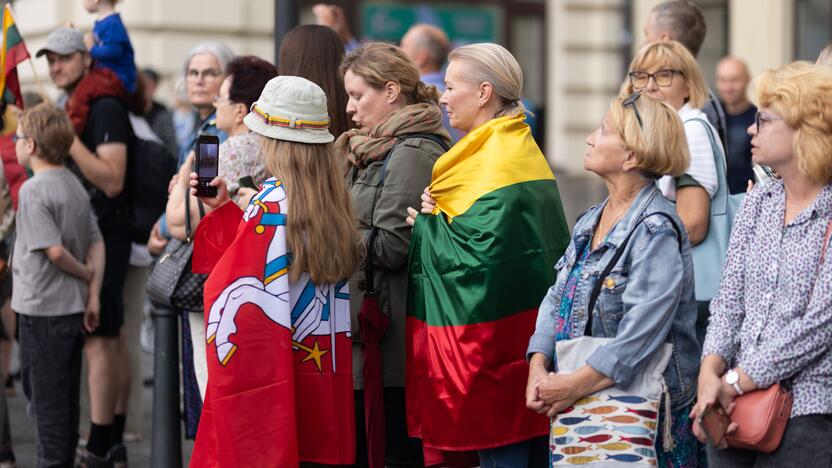 Triumfo eisena  nuo Aušros vartų iki Valdovų rūmų 