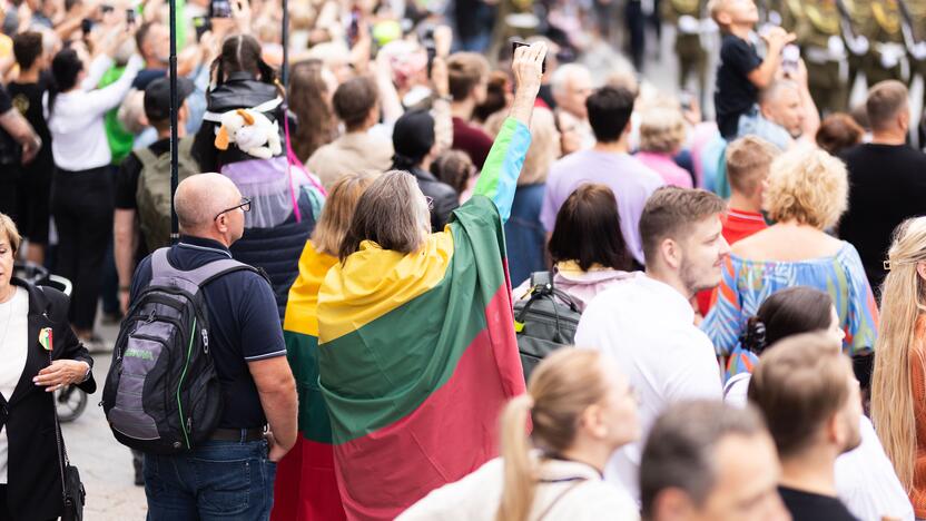 Triumfo eisena  nuo Aušros vartų iki Valdovų rūmų 