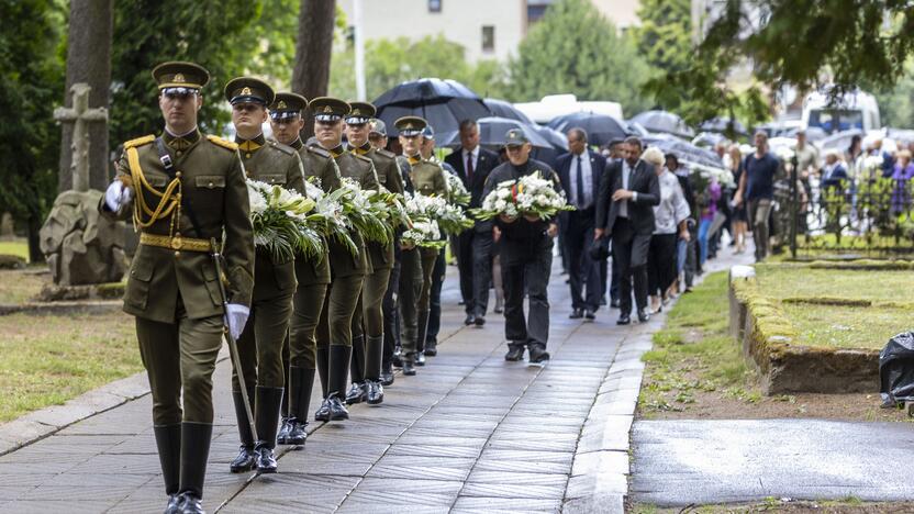 Medininkų žudynių pagerbimo ceremonija Antakalnio kapinėse