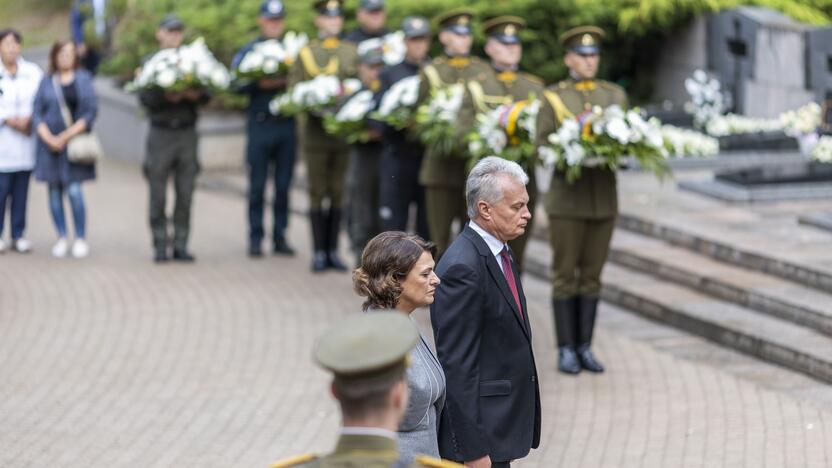 Medininkų žudynių pagerbimo ceremonija Antakalnio kapinėse