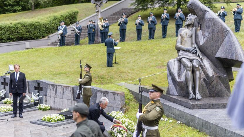 Medininkų žudynių pagerbimo ceremonija Antakalnio kapinėse