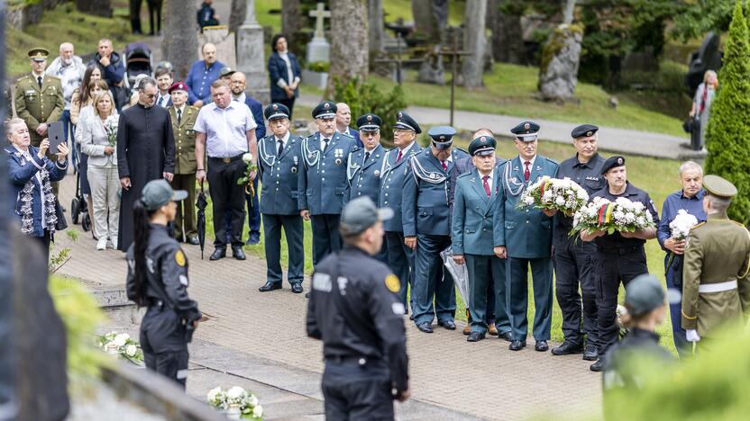 Medininkų žudynių pagerbimo ceremonija Antakalnio kapinėse