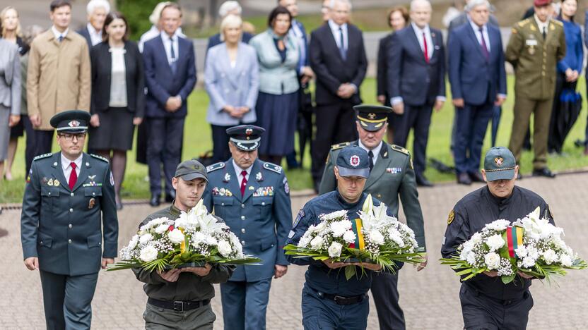 Medininkų žudynių pagerbimo ceremonija Antakalnio kapinėse