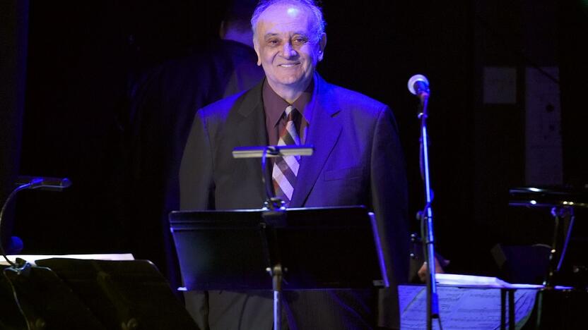 Angelo Badalamenti.