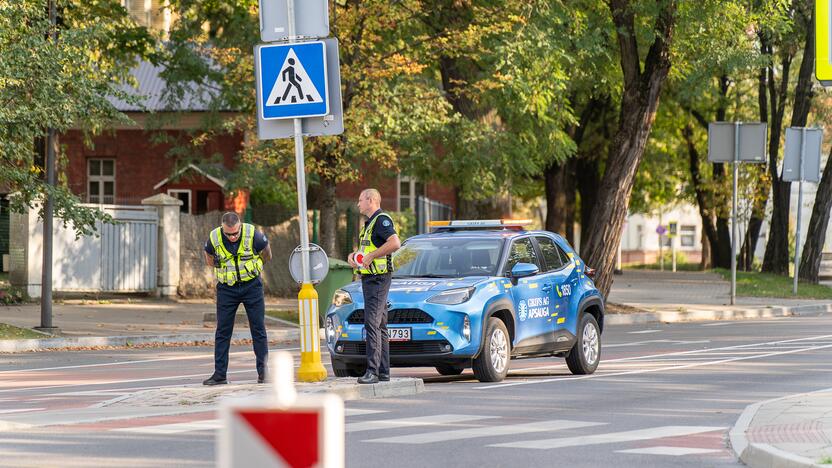 Žmonės renkasi į Jessicos Shy koncertą