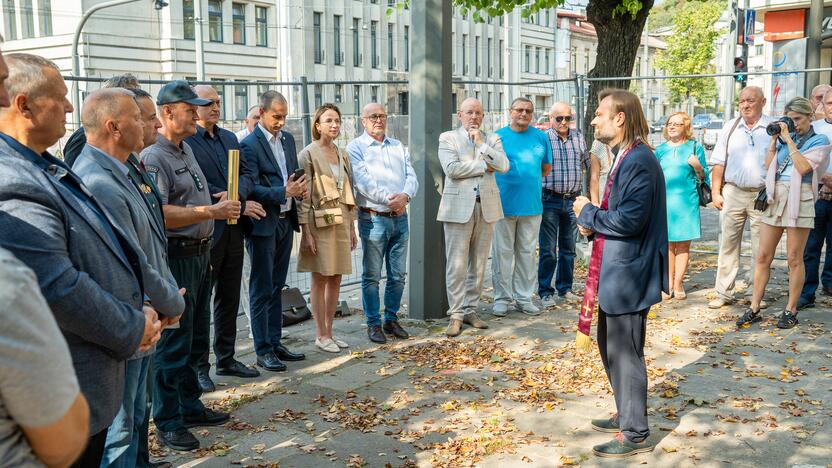 Policijos obelisko kapsulės įkasimo ceremonija