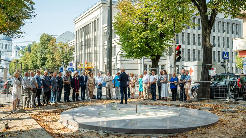 Policijos obelisko kapsulės įkasimo ceremonija