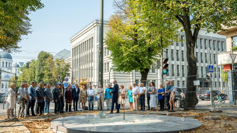 Policijos obelisko kapsulės įkasimo ceremonija