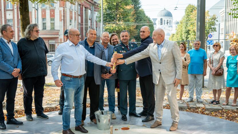 Policijos obelisko kapsulės įkasimo ceremonija