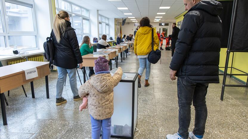 Kauniečiai balsuoja antrajame Seimo rinkimų ture