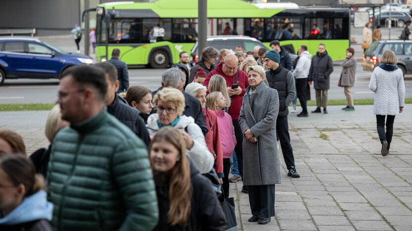 Eilės prie balsadėžių Kaune