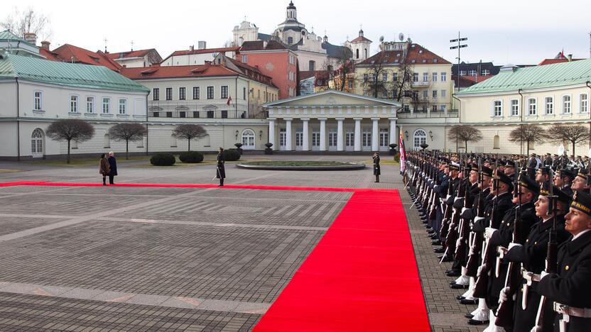 Į Lietuvą atvyko Gruzijos prezidentė