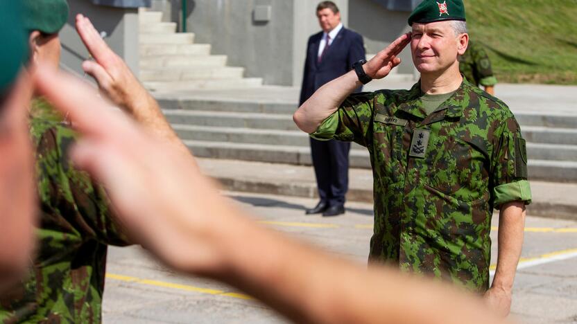 Sausumos pajėgų vado pareigų perdavimo ceremonija