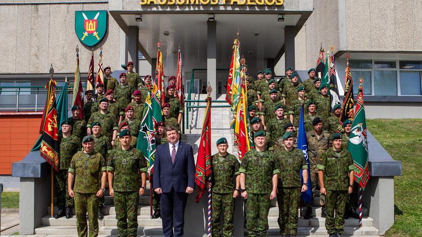 Sausumos pajėgų vado pareigų perdavimo ceremonija