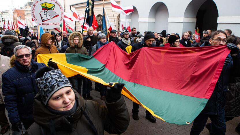 Iškilmingos sukilimo vadų laidotuvės