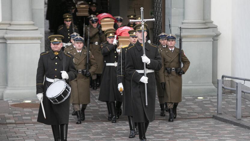 Iškilmingos sukilimo vadų laidotuvės