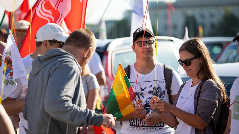 Šeimų maršo protestas prie Seimo