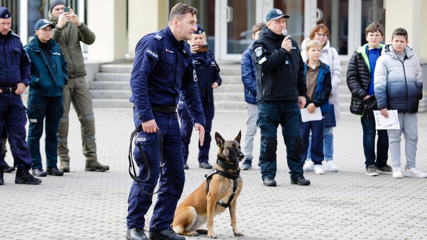 Policijos kinologų daugiakovės pirmenybių apdovanojimai