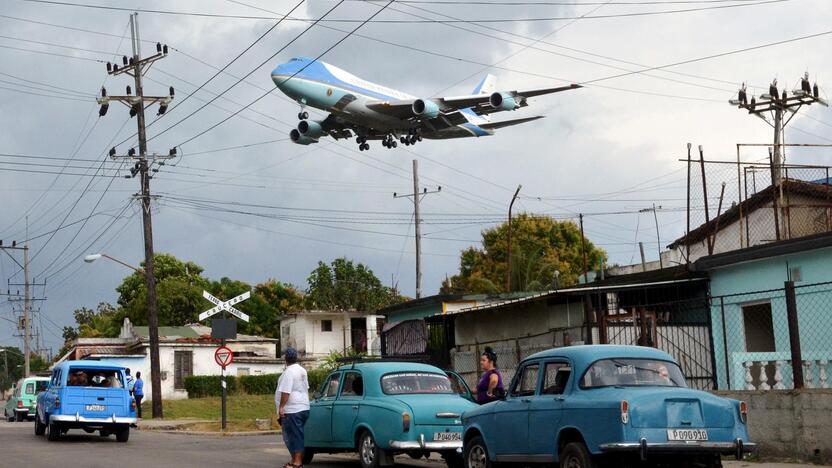 1969 m. sėkmingai atliktas pirmasis bandomasis lainerio „Boeing 747“ skrydis