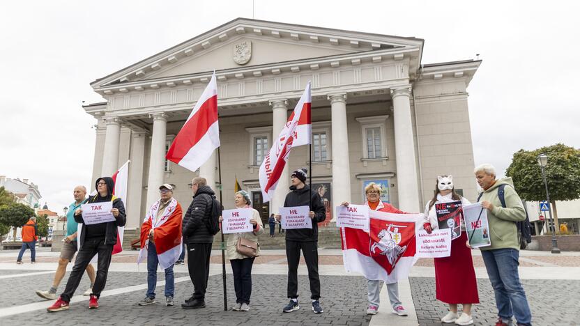 Protesto akcija prieš nacionalinių mokyklų uždarymą Baltarusijoje