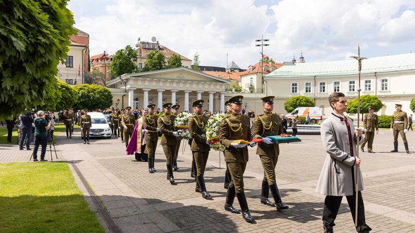 A. Adamkienės laidotuvės