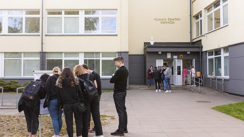 Lietuvių kalbos ir literatūros egzaminas Žirmūnų gimnazijoje