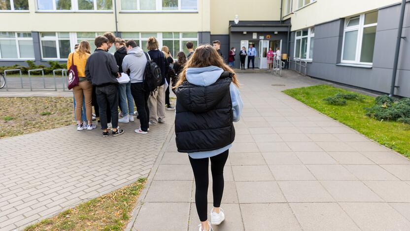 Lietuvių kalbos ir literatūros egzaminas Žirmūnų gimnazijoje