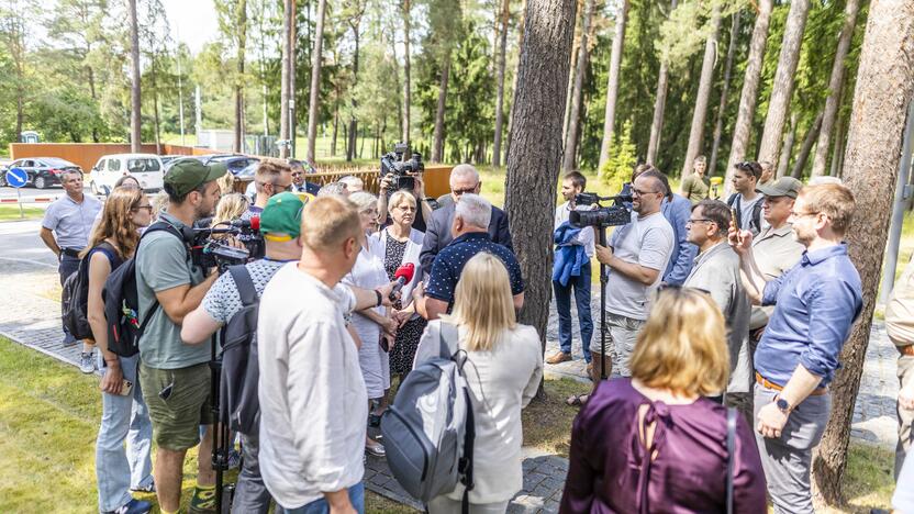 Seimo nariai apsilankė prabangiajame Gulbinų kvartale