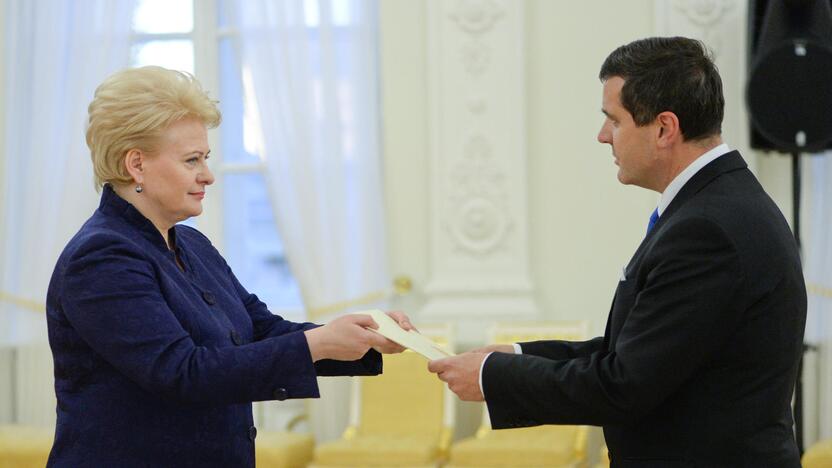 D. Grybauskaitė priėmė Slovėnijos ambasadoriaus T. Kajzerio skiriamuosius raštus.