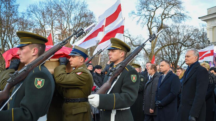 Iškilmingos sukilimo vadų laidotuvės