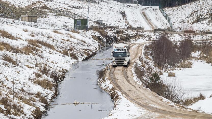 Kazokiškių sąvartyne kaupiasi degiosios atliekos